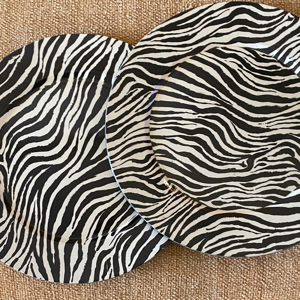 Zebra plastic plates